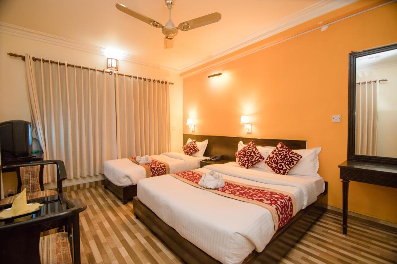 Hotel Panorama Pokhara Bagian luar foto