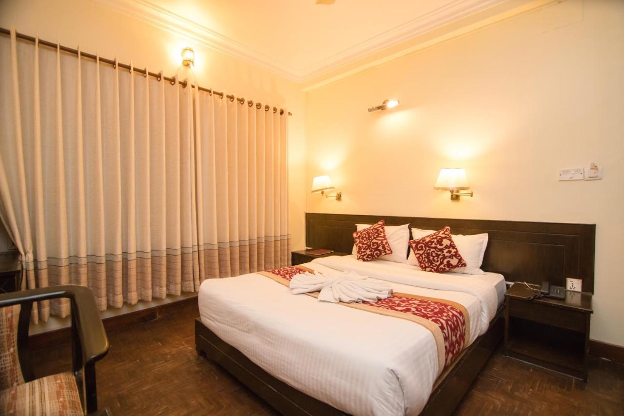 Hotel Panorama Pokhara Bagian luar foto